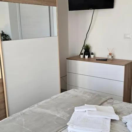 Apartment Dimora Telu' Trilocale Difronte Lingotto Fiere